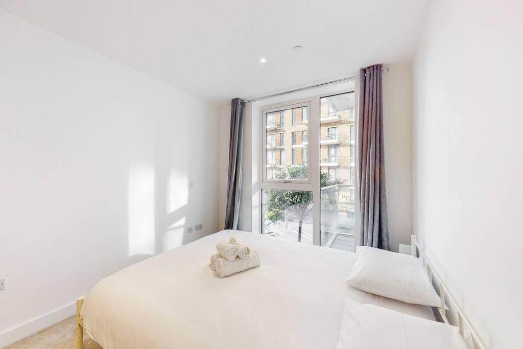 Lovely 1 Bedroom In Royal Arsenal Riverside Лондон Екстериор снимка