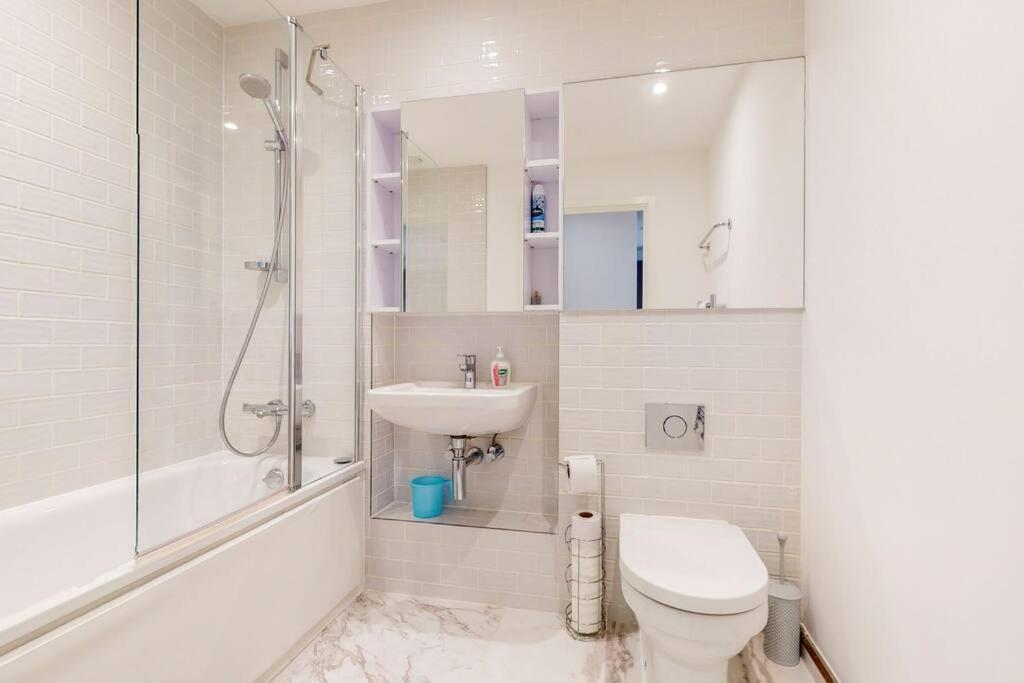 Lovely 1 Bedroom In Royal Arsenal Riverside Лондон Екстериор снимка